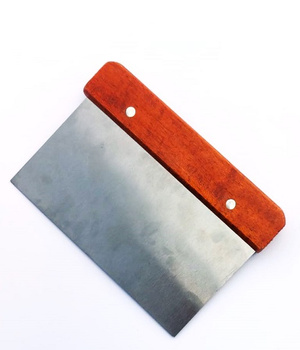 Skrobka do dzielenia ciasta 15x8cm