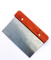 Skrobka do dzielenia ciasta 15x8cm